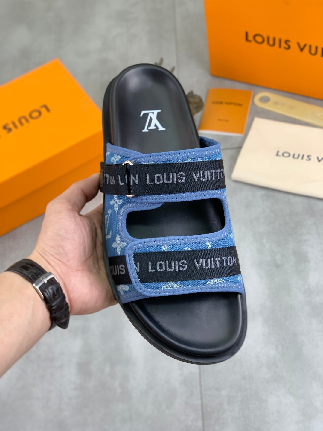 LuxluxHouse Best Quality Sandals Louis Vuitton