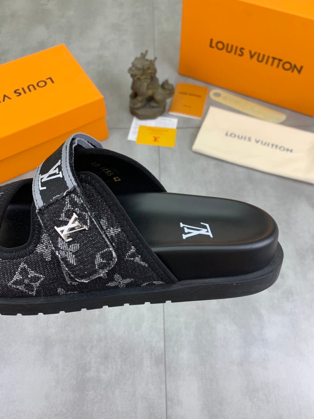 LuxluxHouse Best Quality Sandals Louis Vuitton