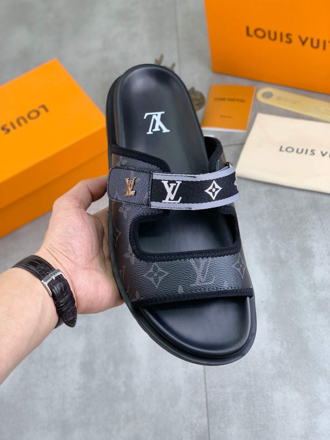 LuxluxHouse Best Quality Sandals Louis Vuitton