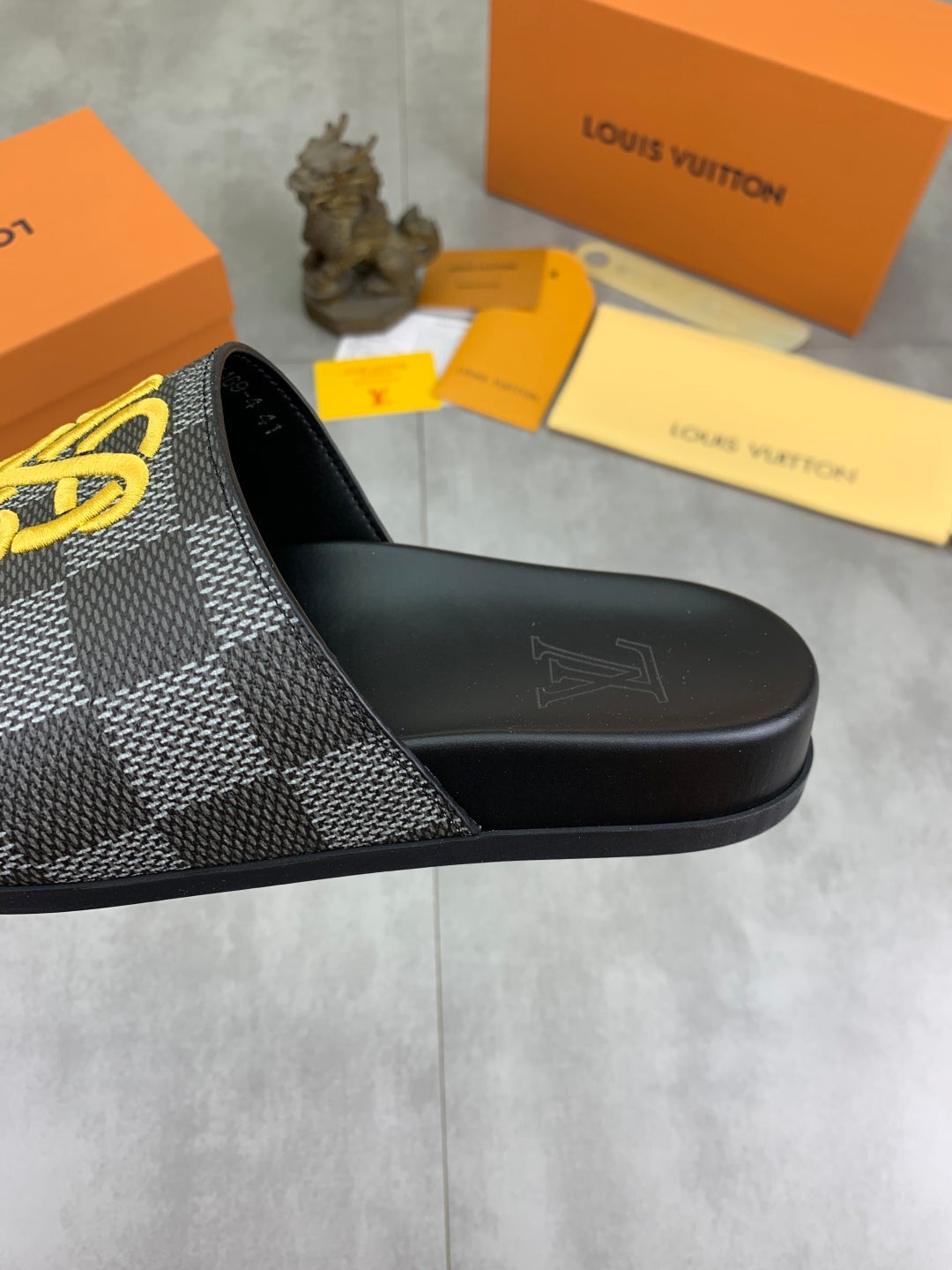 LuxluxHouse Best Quality Sandals Louis Vuitton