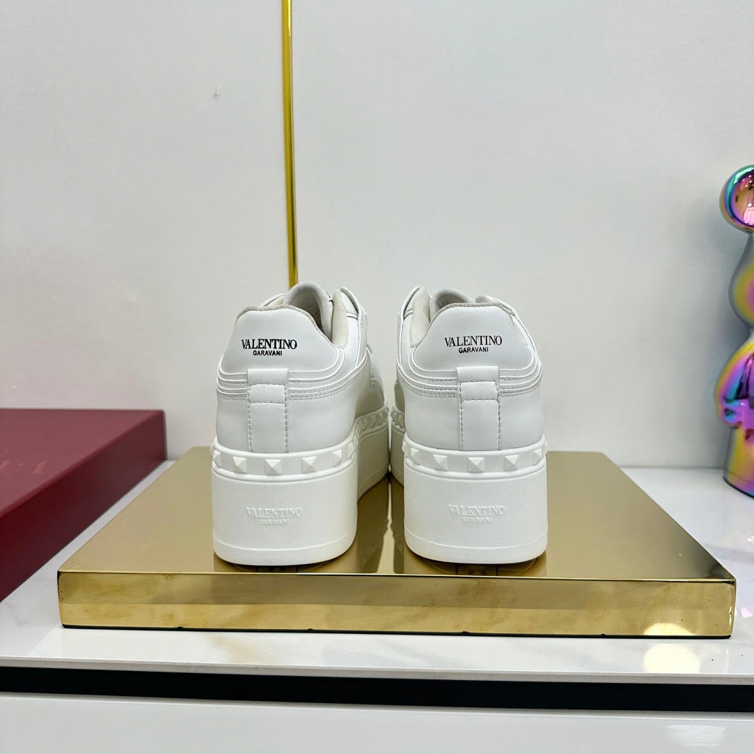 LuxluxHouse Best Quality Valentino Women Shoes