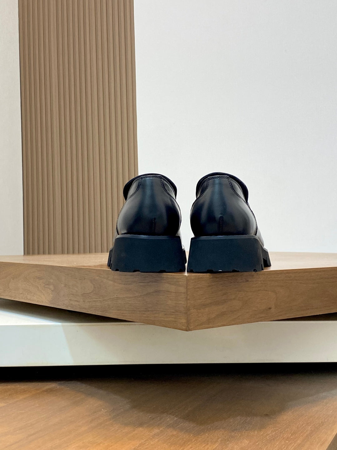 LuxluxHouse Best Quality Shoes Valentino