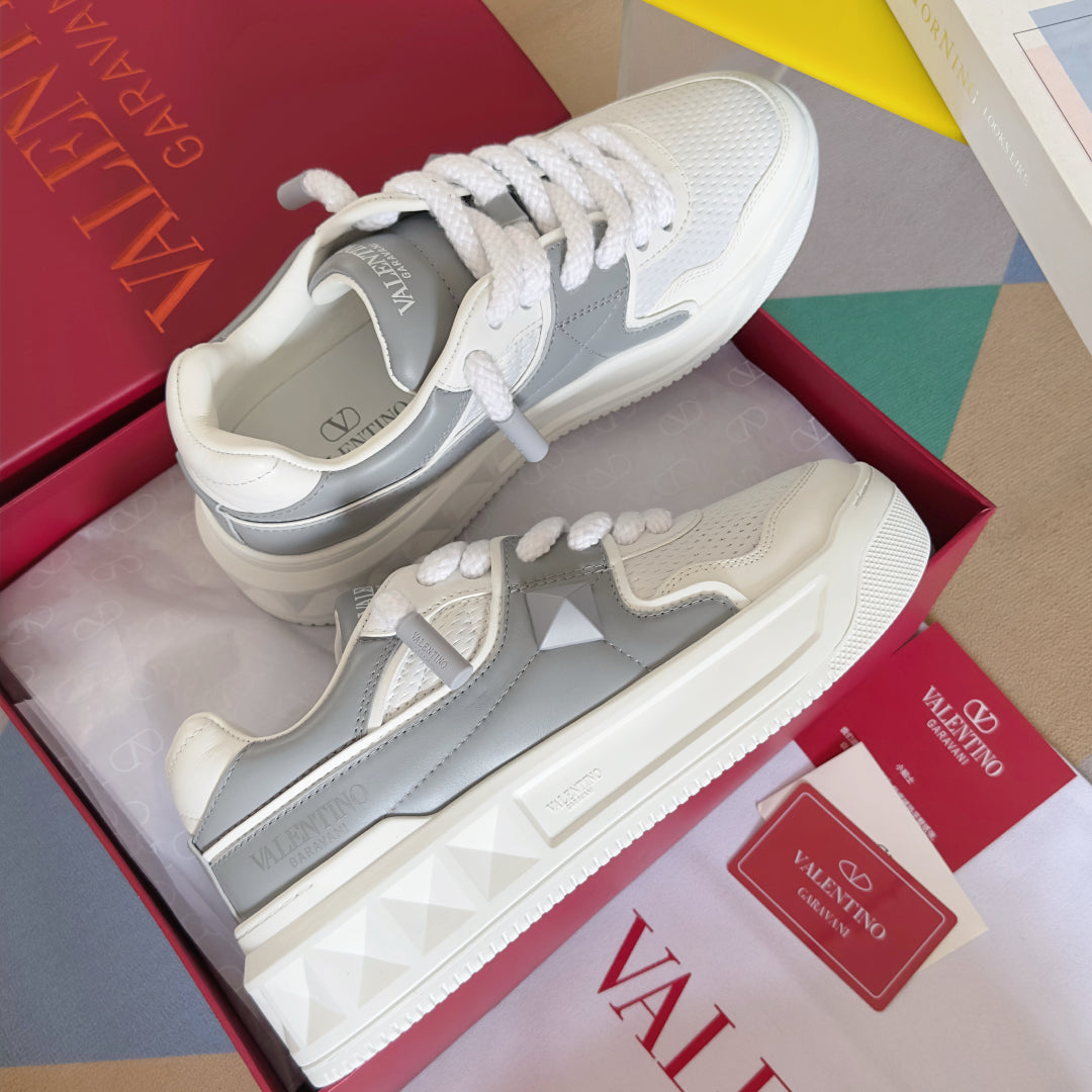LuxluxHouse Best Quality Valentino Women Shoes