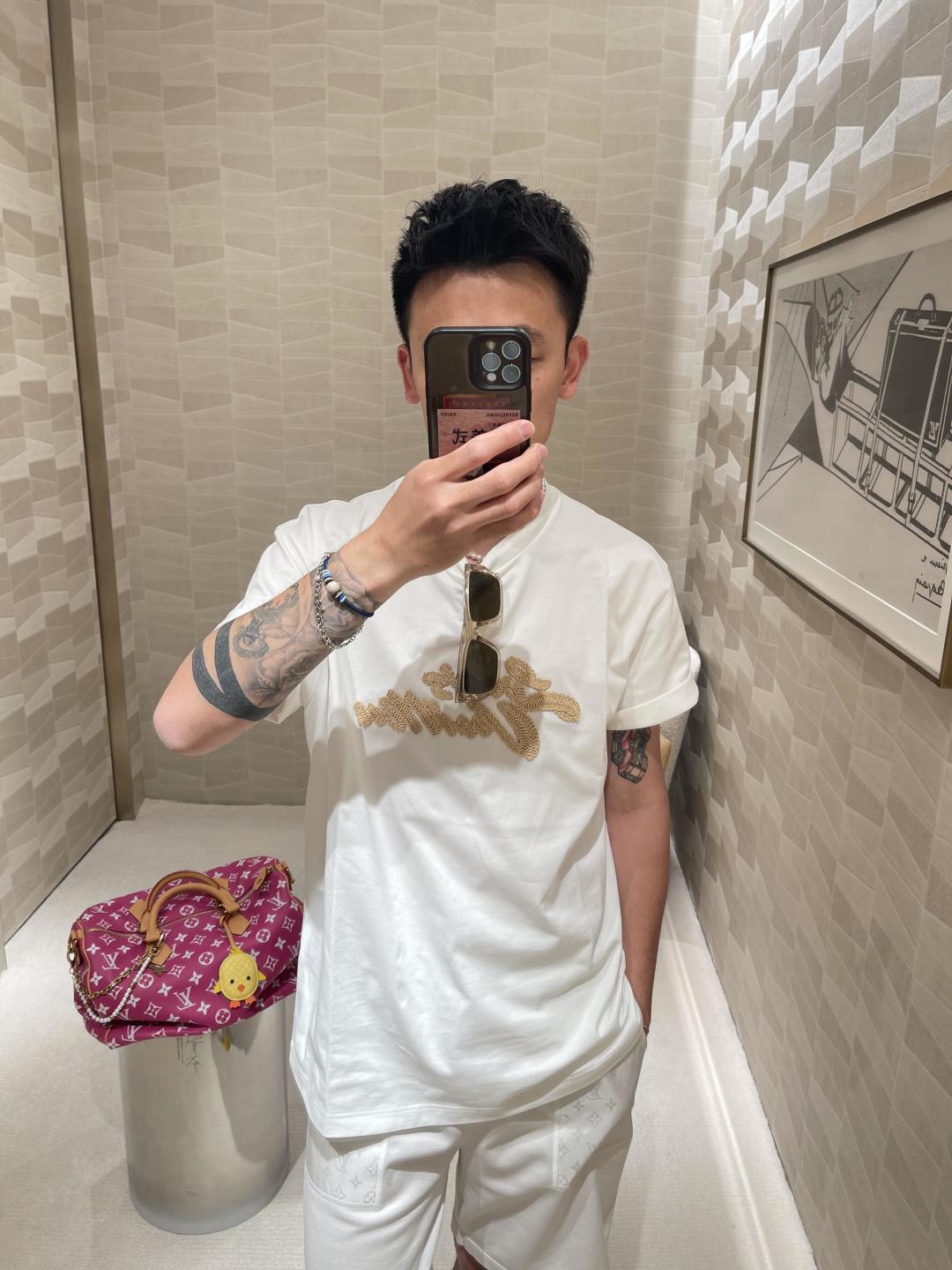 LuxluxHouse Best Quality Clothes T-shirt Louis Vuitton
