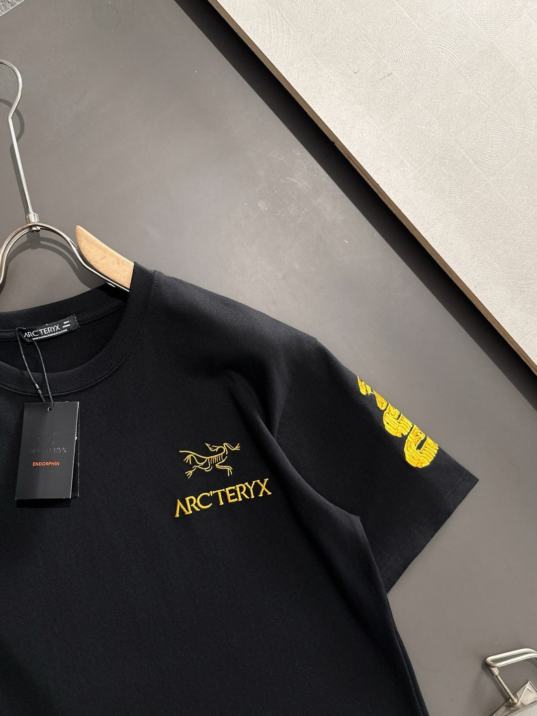 LuxluxHouse Best Quality Clothes T-shirt Arcteryx