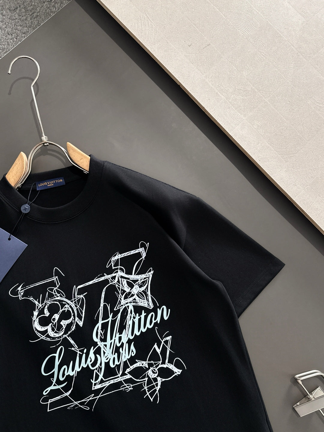 LuxluxHouse Best Quality Clothes T-shirt Louis Vuitton
