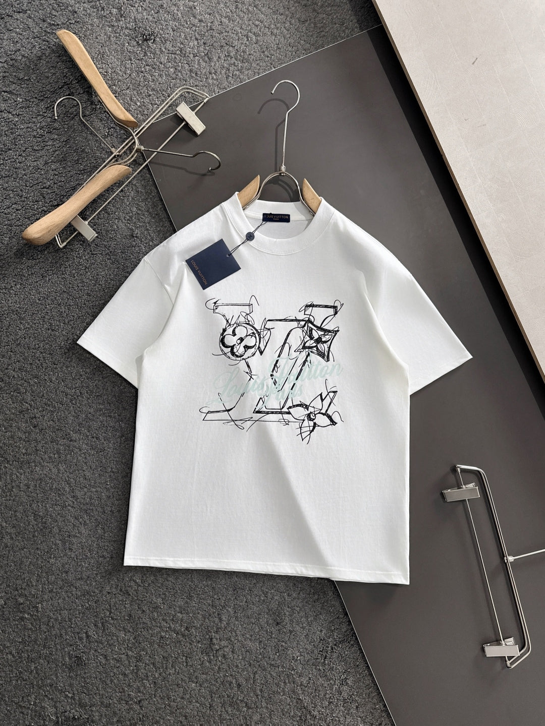 LuxluxHouse Best Quality Clothes T-shirt Louis Vuitton