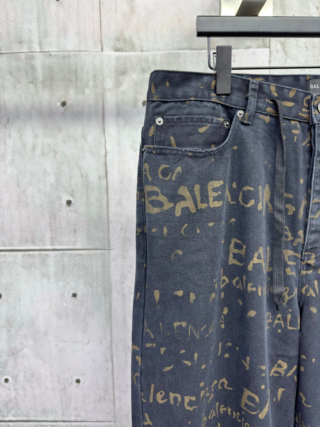 LuxluxHouse Best Quality Clothes Balenciaga Pants
