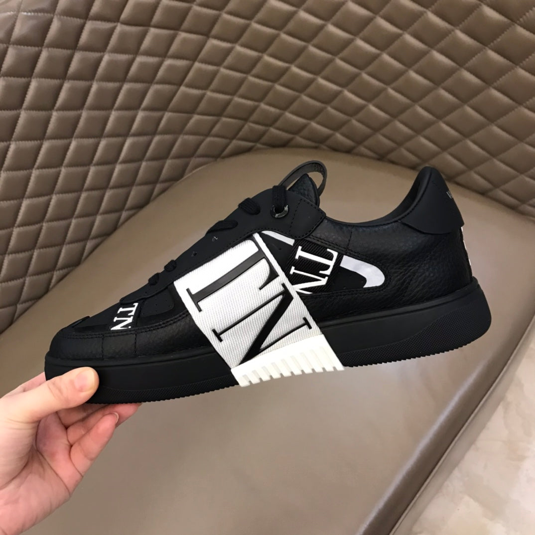 LuxluxHouse Best Quality Shoes Valentino