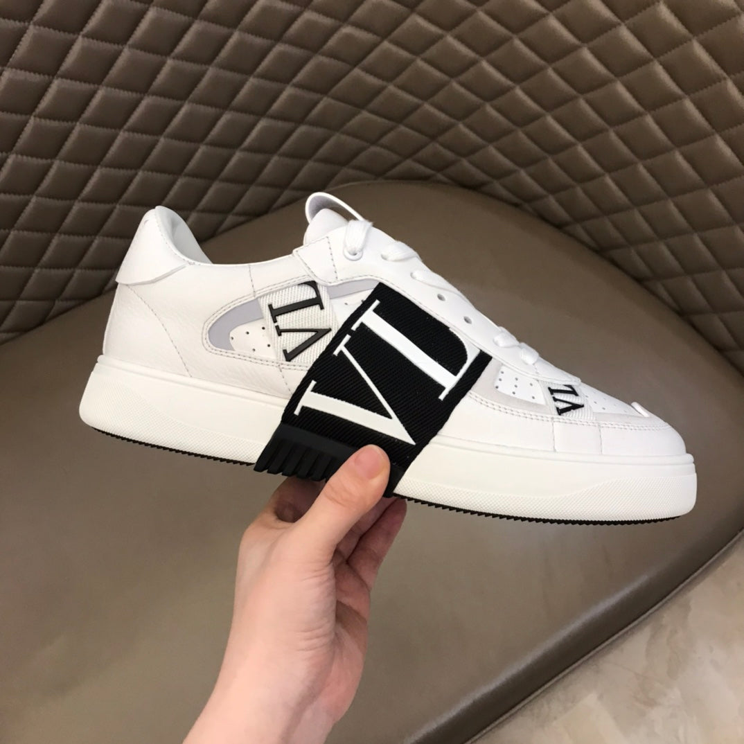 LuxluxHouse Best Quality Shoes Valentino