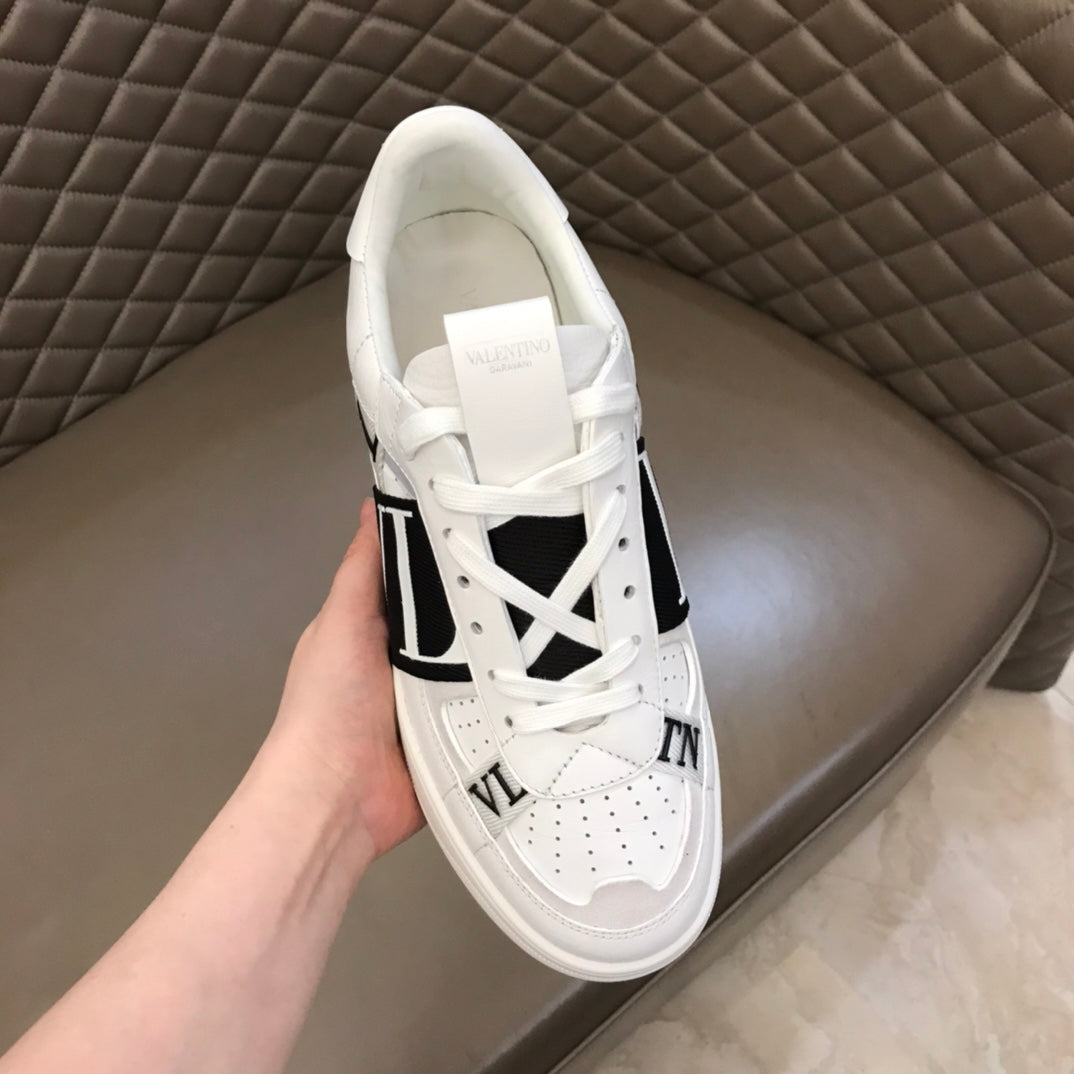LuxluxHouse Best Quality Shoes Valentino