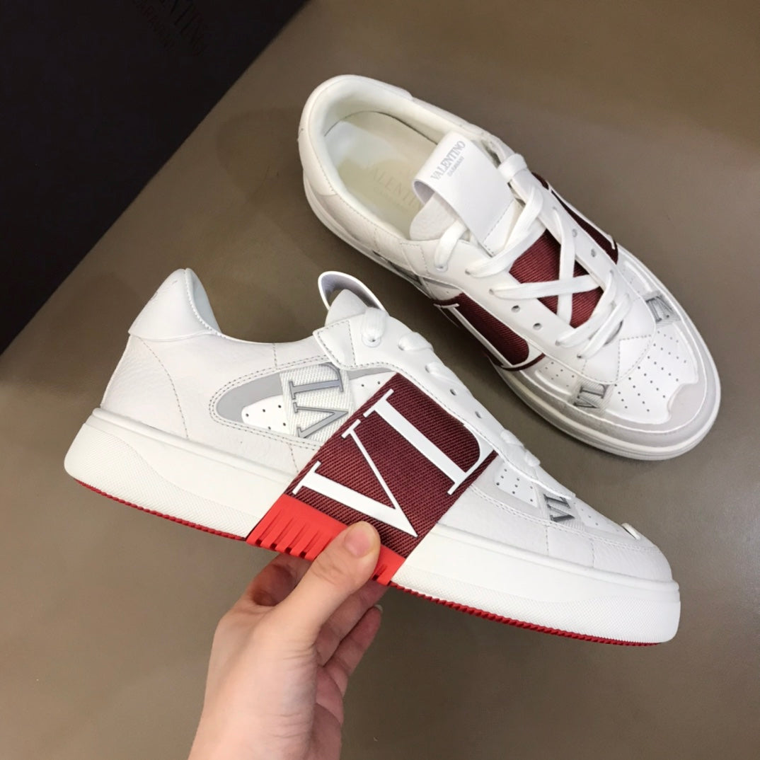 LuxluxHouse Best Quality Shoes Valentino