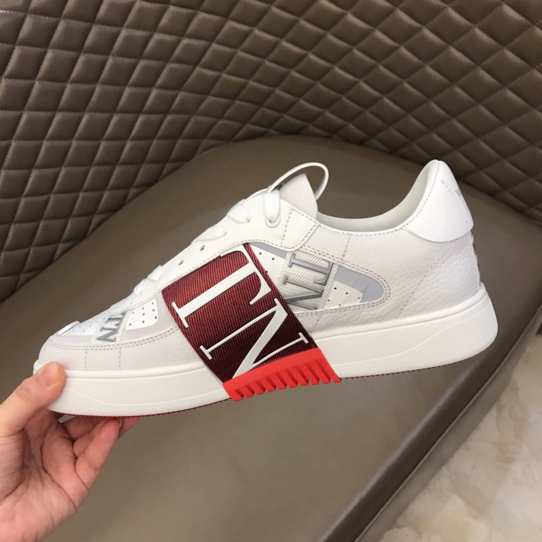 LuxluxHouse Best Quality Shoes Valentino