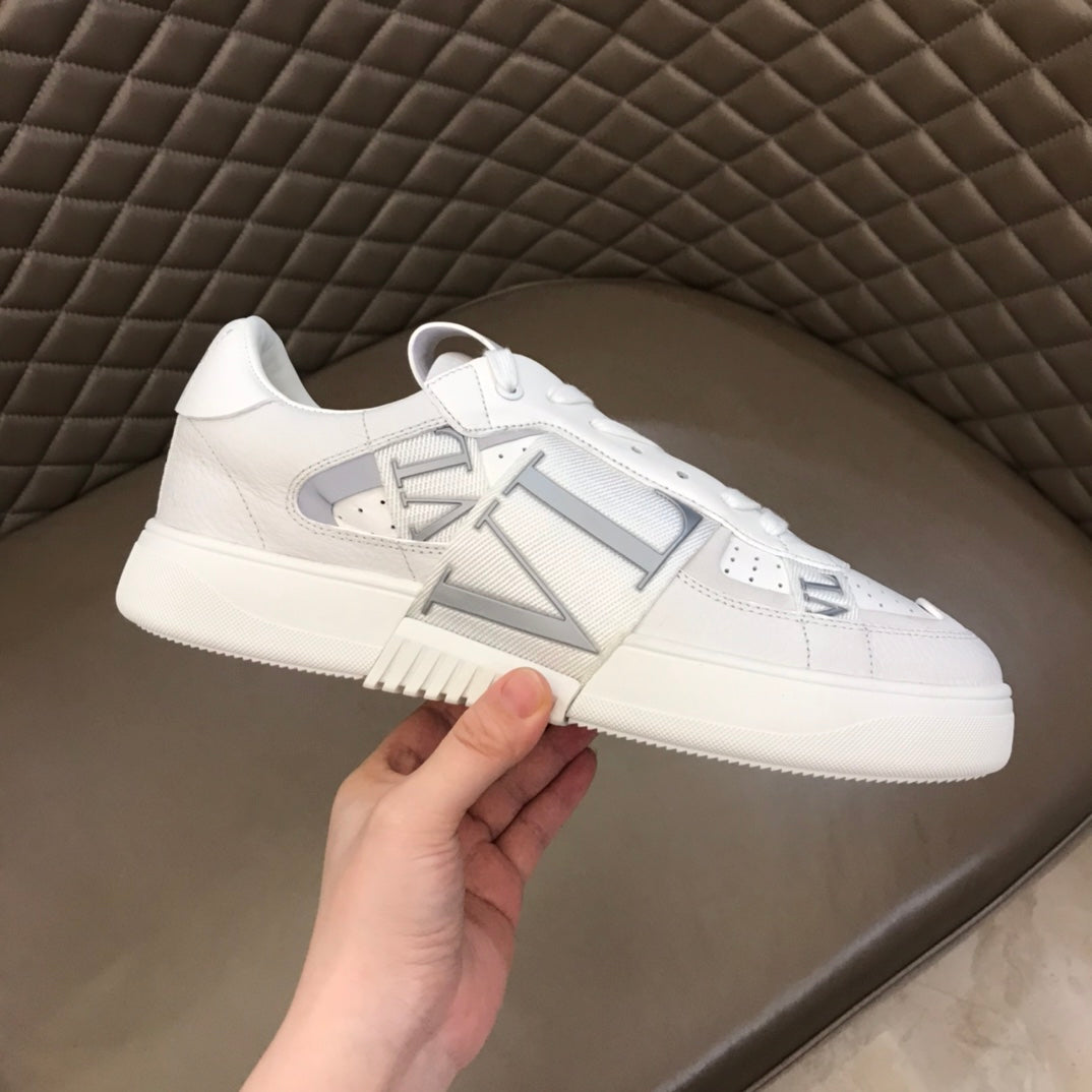 LuxluxHouse Best Quality Shoes Valentino
