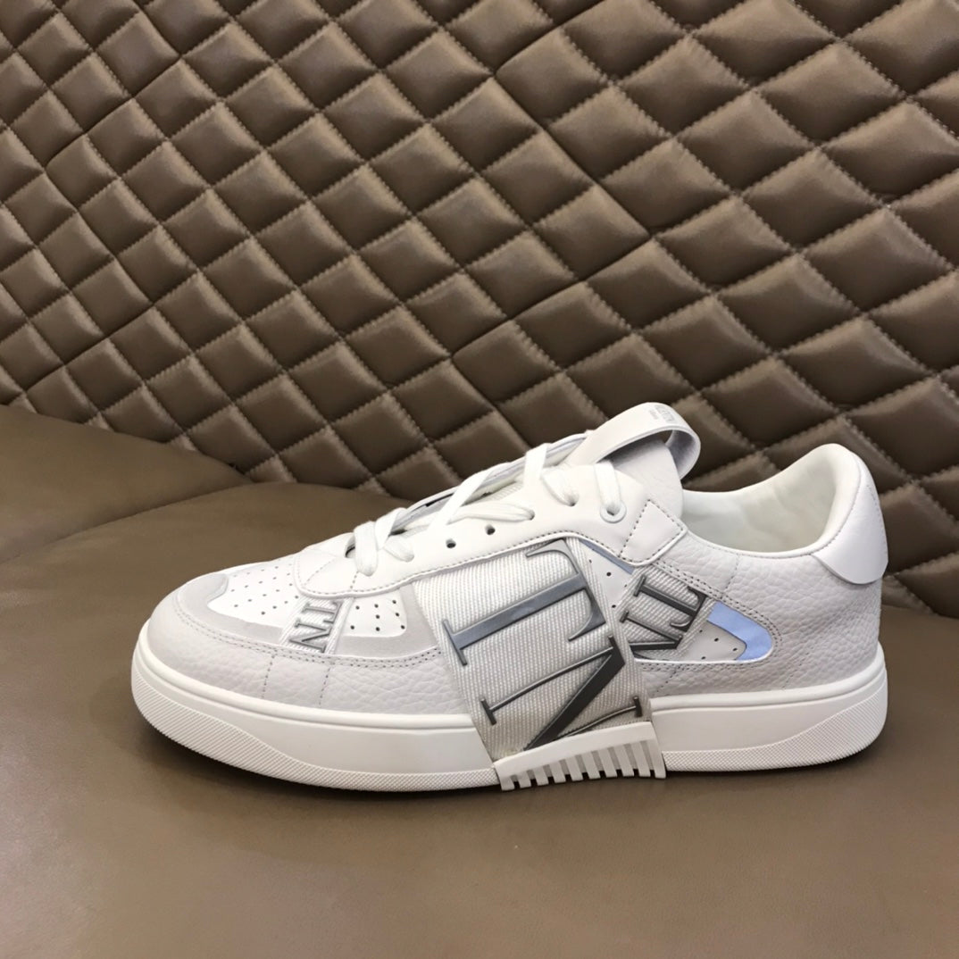 LuxluxHouse Best Quality Shoes Valentino