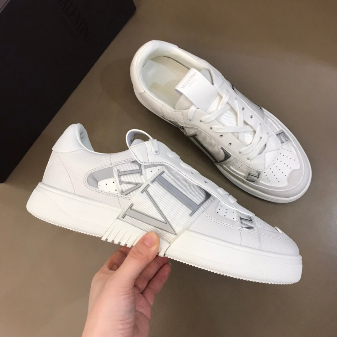 LuxluxHouse Best Quality Shoes Valentino