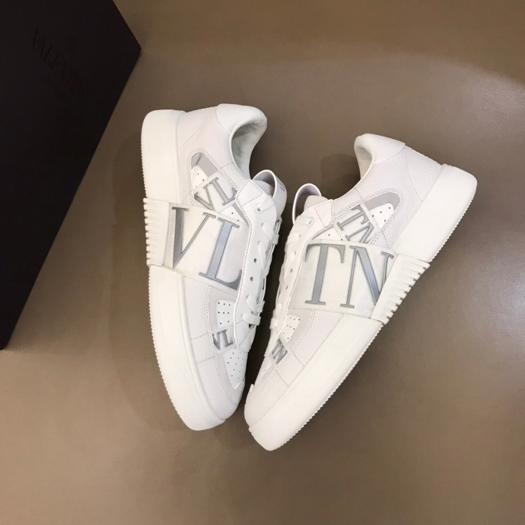 LuxluxHouse Best Quality Shoes Valentino