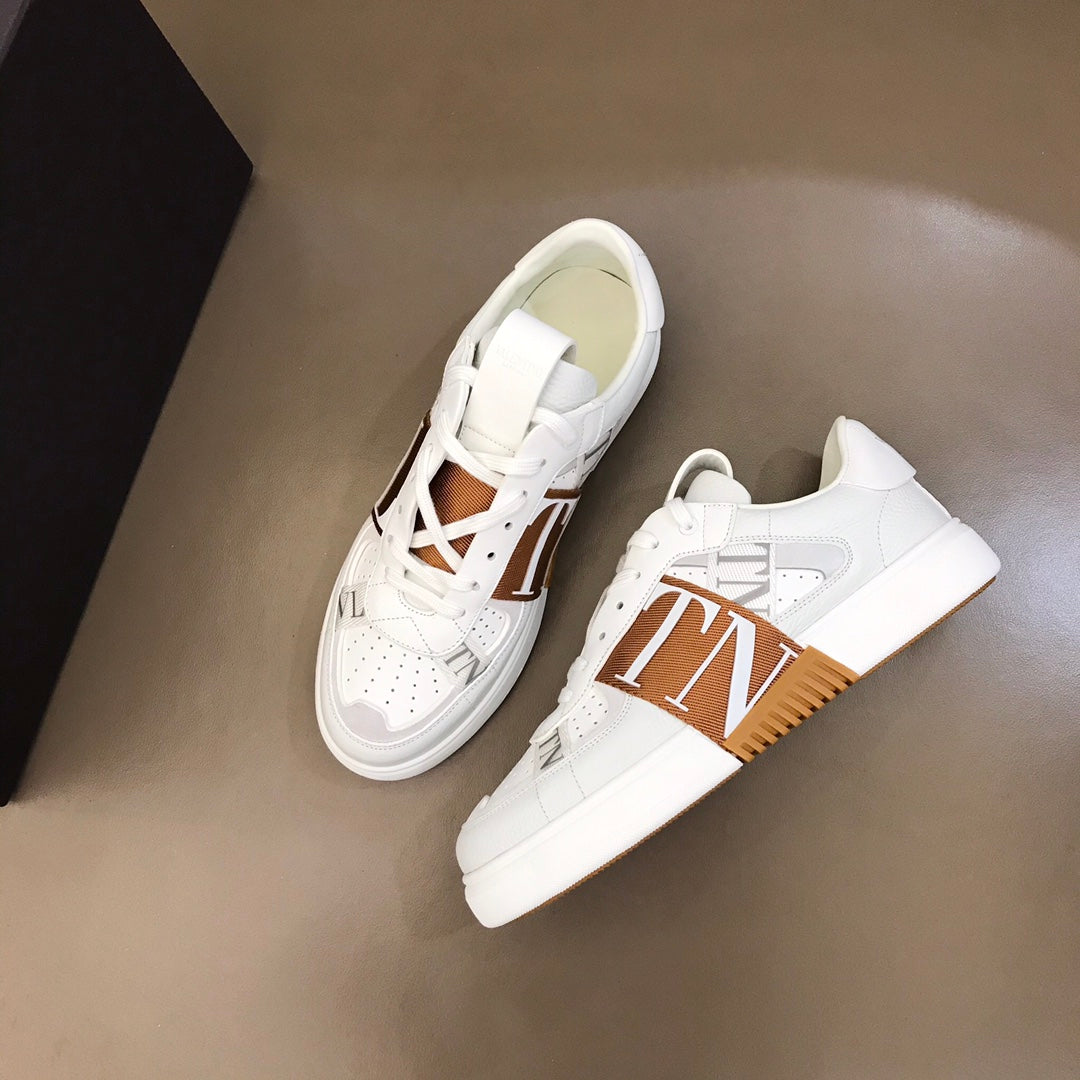 LuxluxHouse Best Quality Shoes Valentino