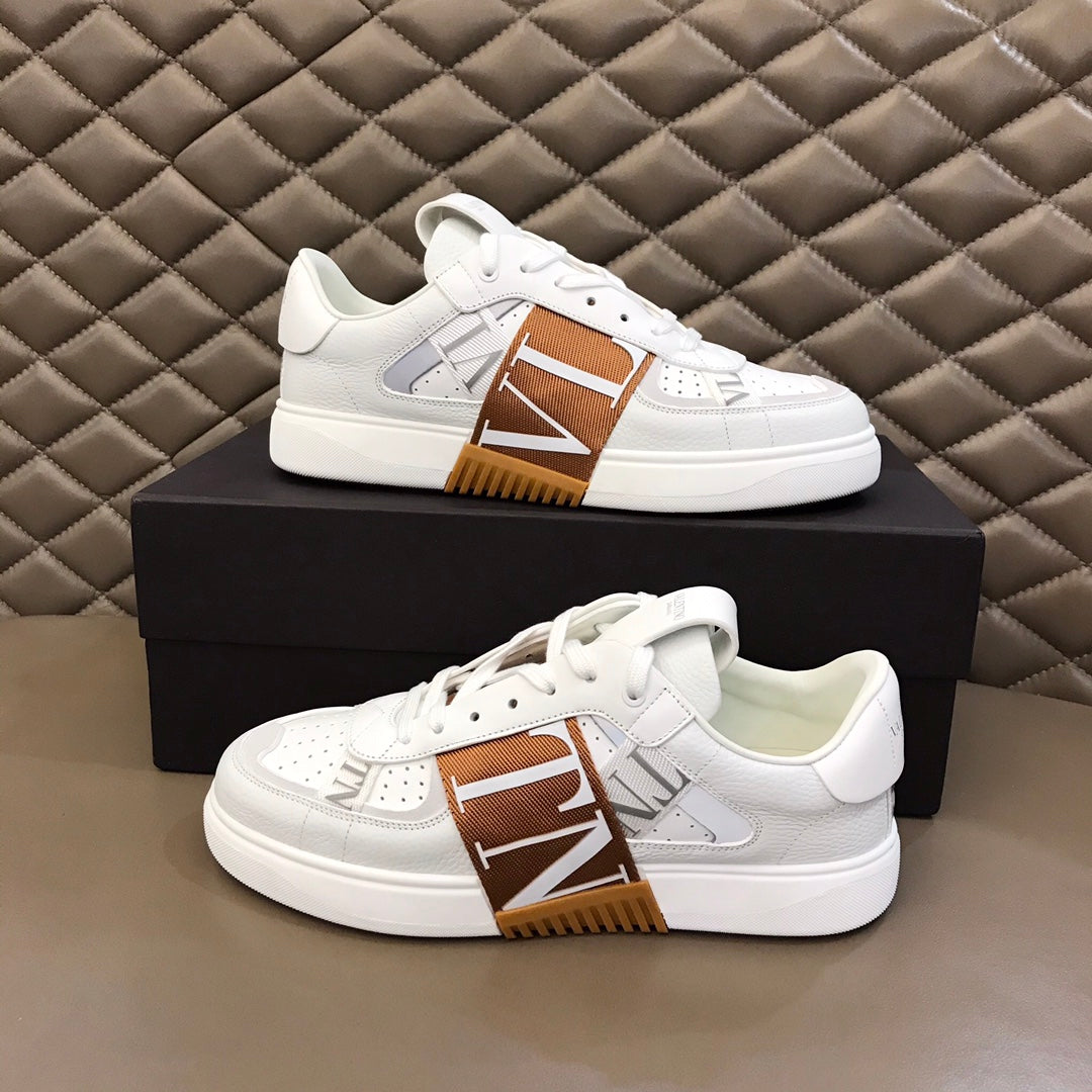 LuxluxHouse Best Quality Shoes Valentino