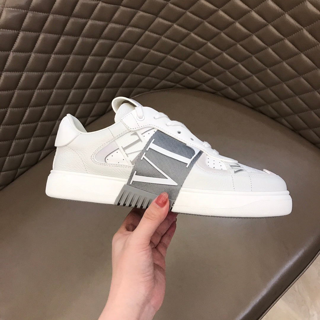 LuxluxHouse Best Quality Shoes Valentino