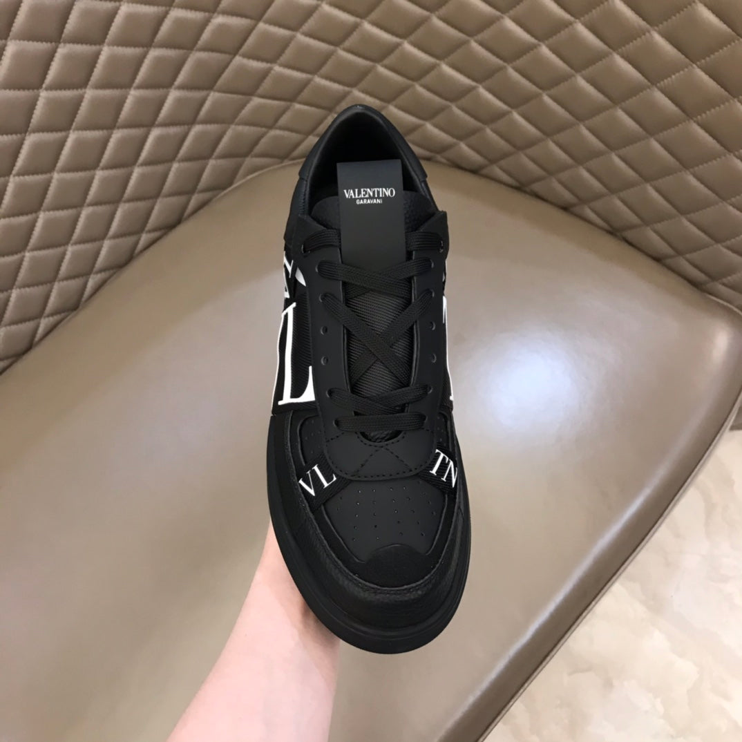LuxluxHouse Best Quality Shoes Valentino