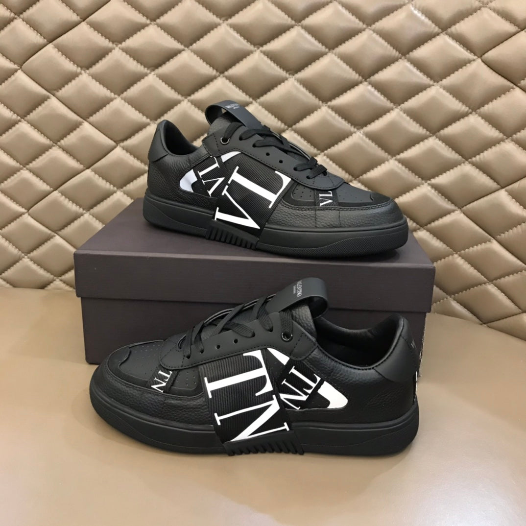 LuxluxHouse Best Quality Shoes Valentino