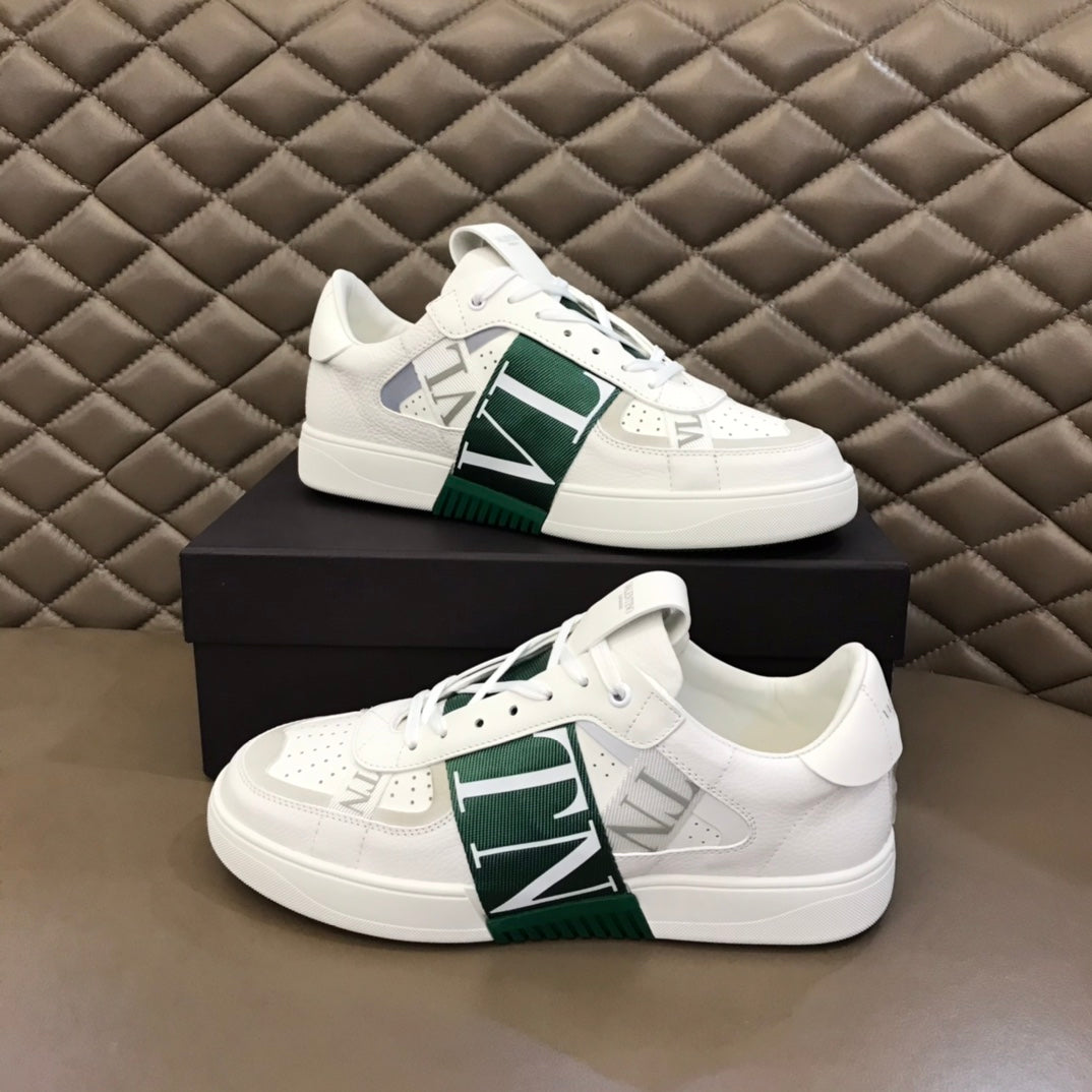 LuxluxHouse Best Quality Shoes Valentino