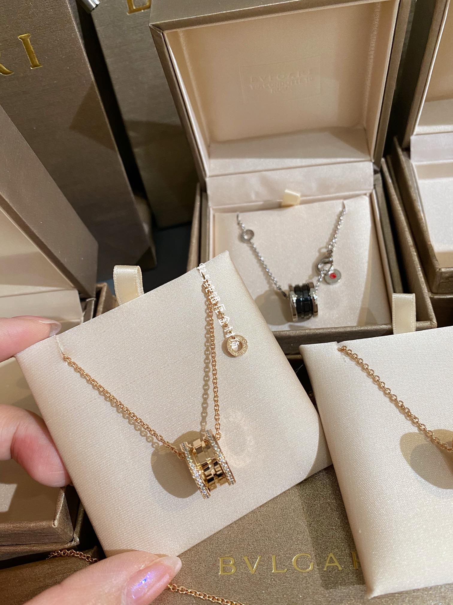 LuxluxHouse Best Quality Accessories Necklace  Bvlgari