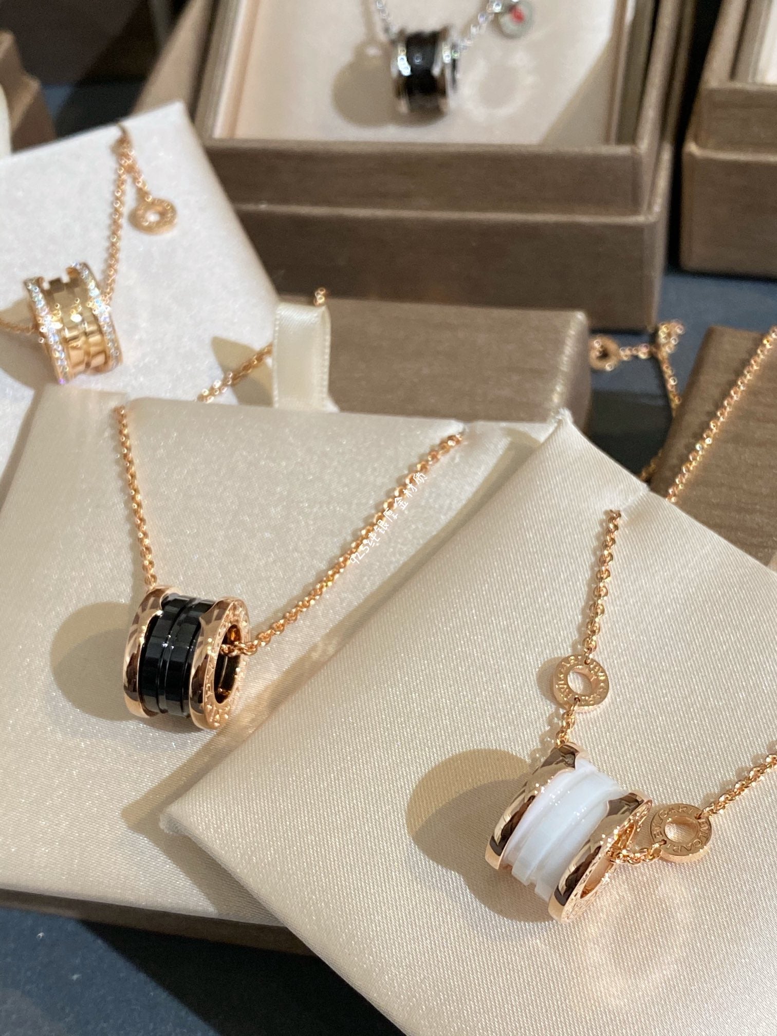 LuxluxHouse Best Quality Accessories Necklace  Bvlgari