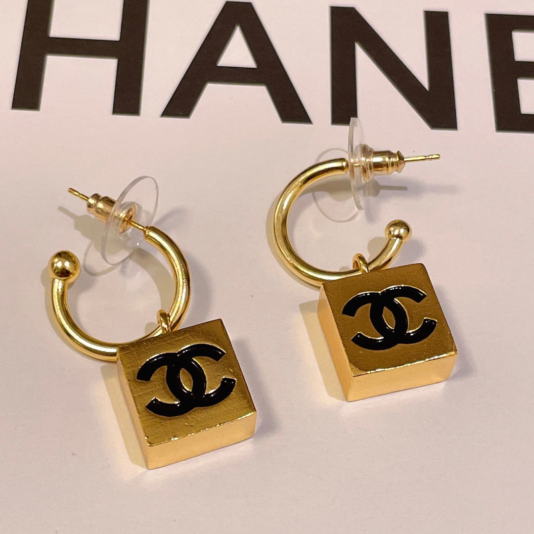 LuxluxHouse Low Price And High Quality Accessories Earrings