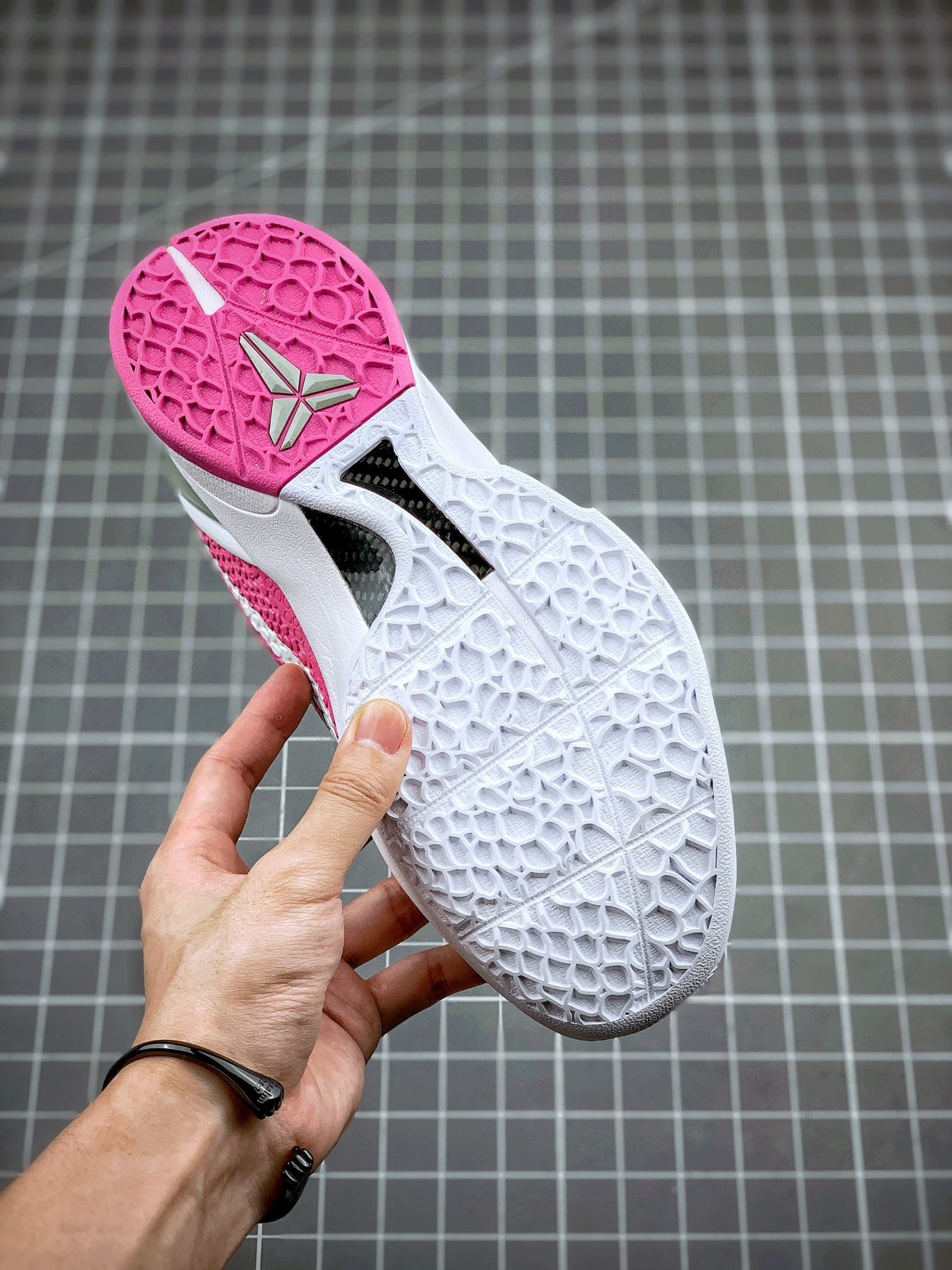Max/WKB Batch-Nike Zoom Kobe 6 Protro “Kay Yow Think Pink”