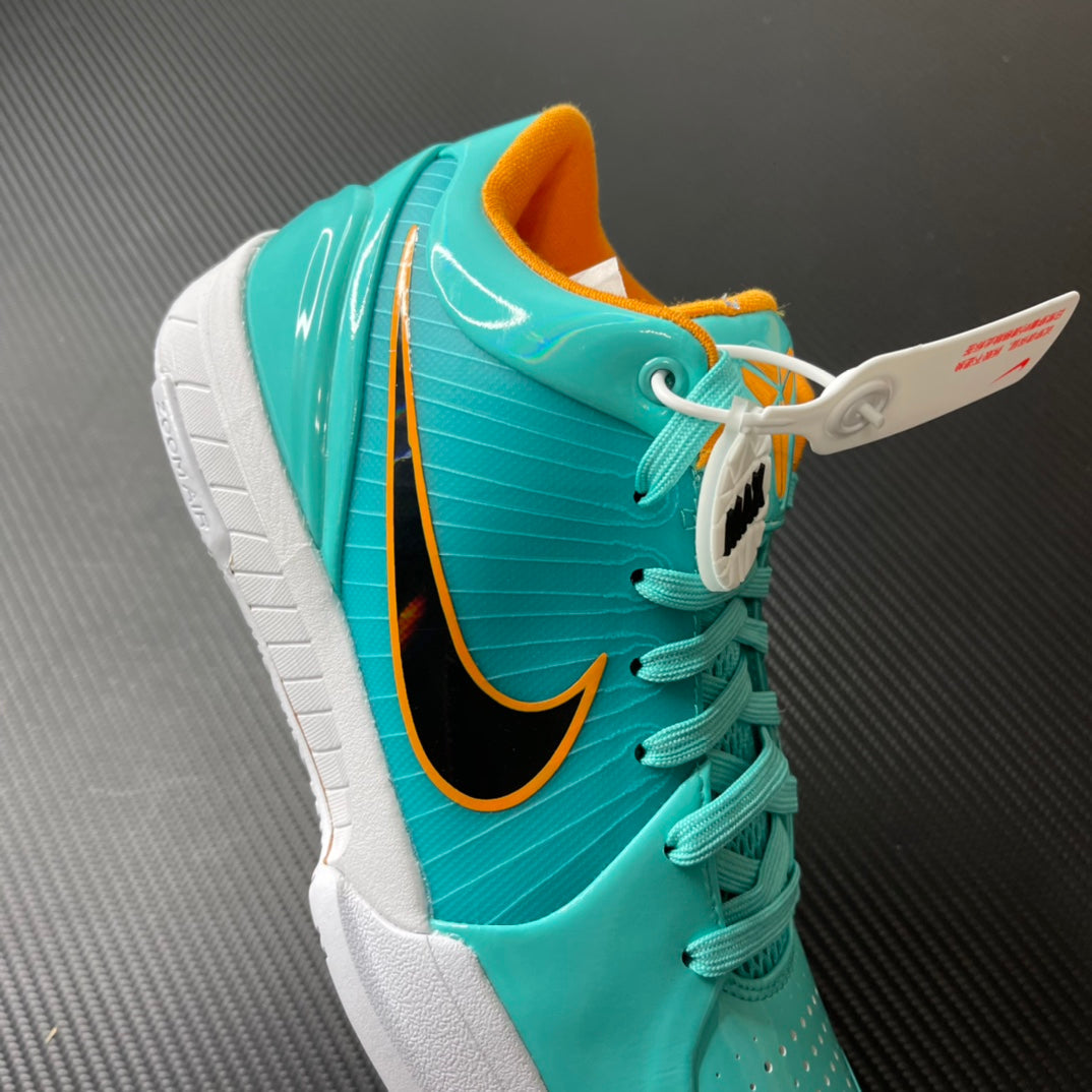 Max/WKB Batch-UNDEFEATED × Nike Zoom Kobe 4 Protro “Spurs”