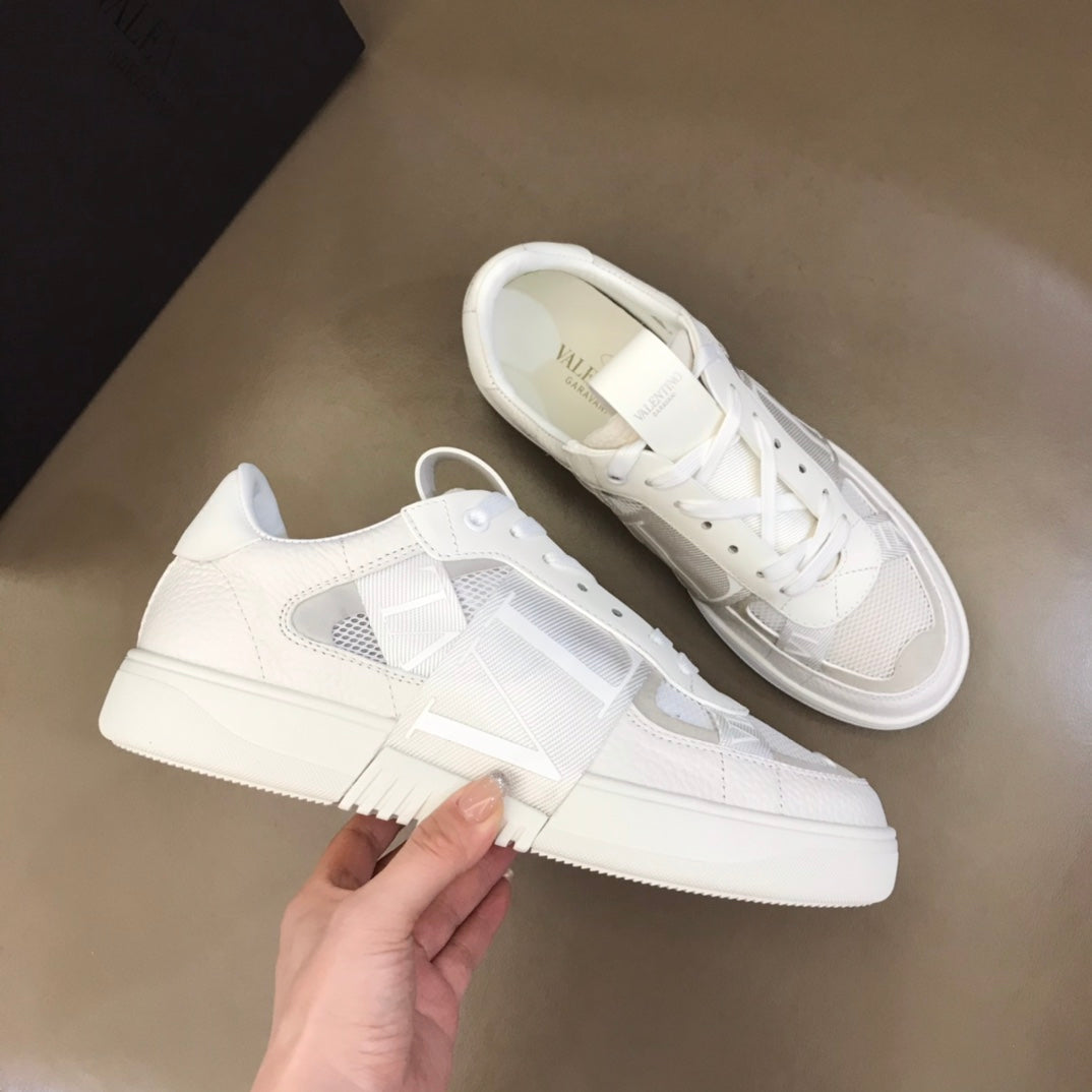 LuxluxHouse Best Quality Shoes Valentino