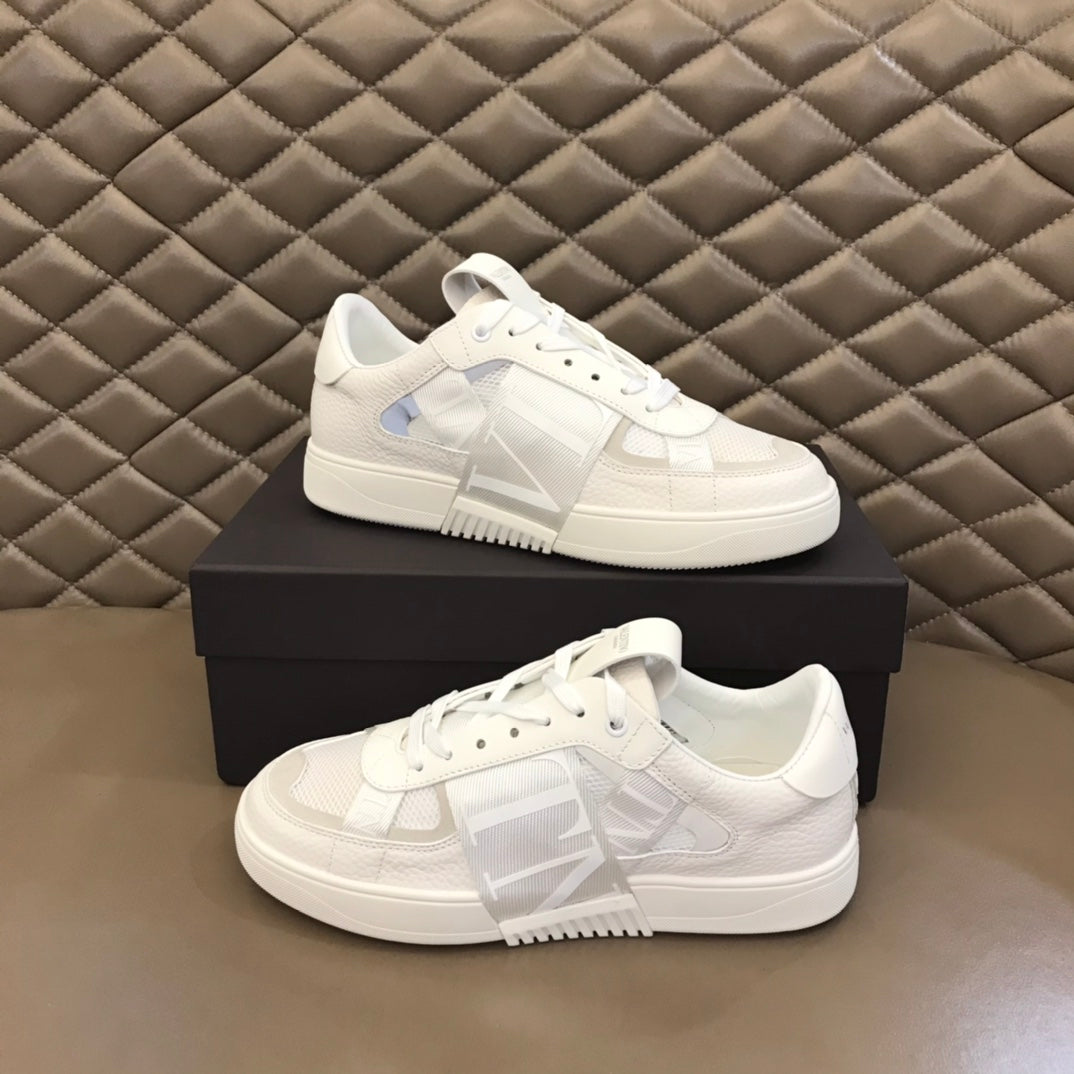 LuxluxHouse Best Quality Shoes Valentino