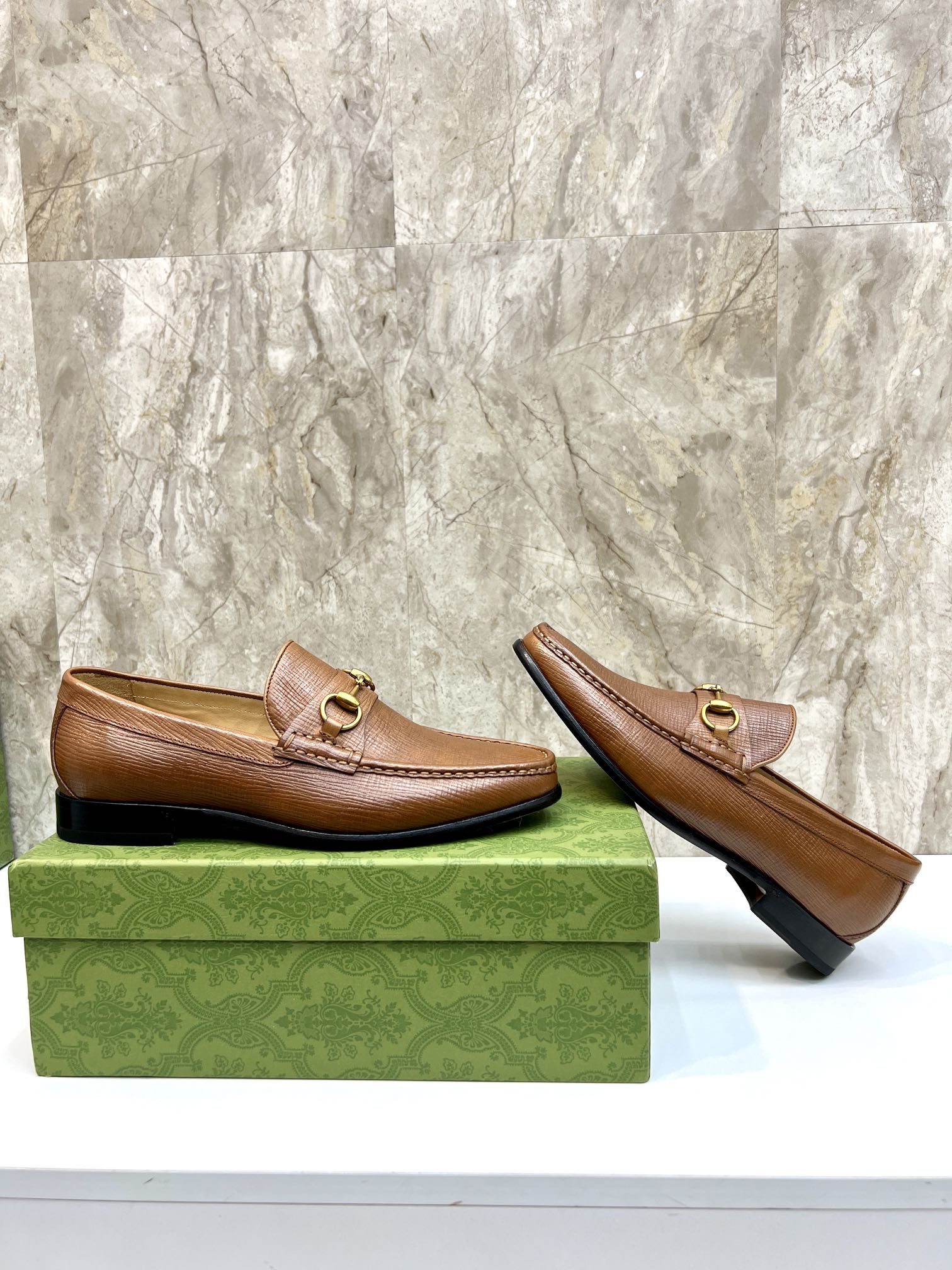 LuxluxHouse Best Quality Shoes Gucci