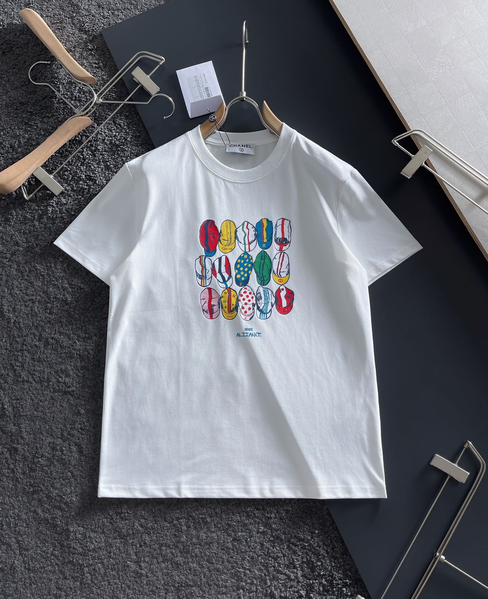 LuxluxHouse Best Quality Clothes T-shirt Chanel & Maison Margiela