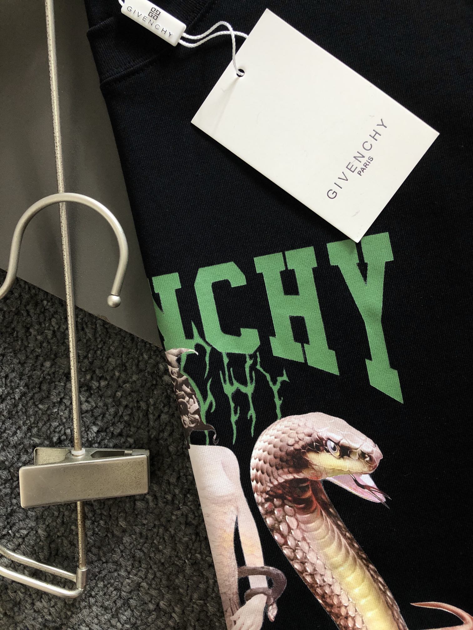 LuxluxHouse Best Quality Clothes Givenchy T-shirt