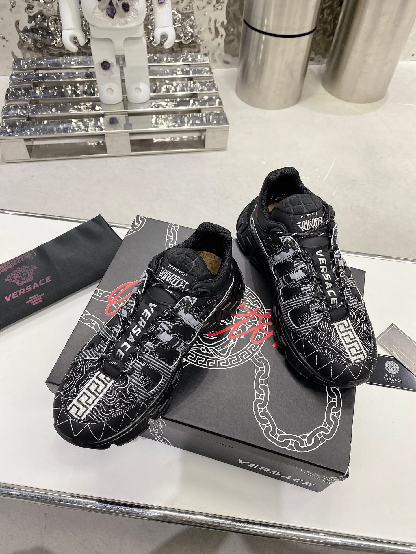 LuxluxHouse Best Quality Shoes Versace