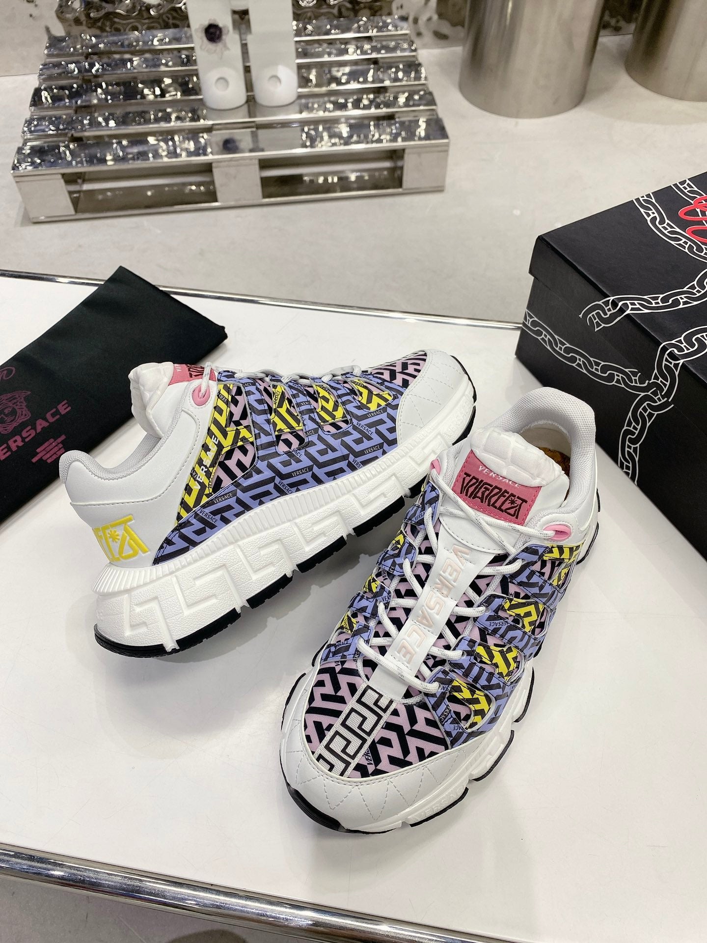 LuxluxHouse Best Quality Shoes Versace