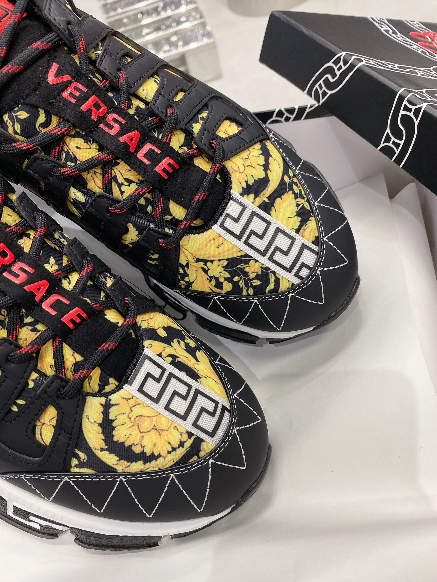 LuxluxHouse Best Quality Shoes Versace