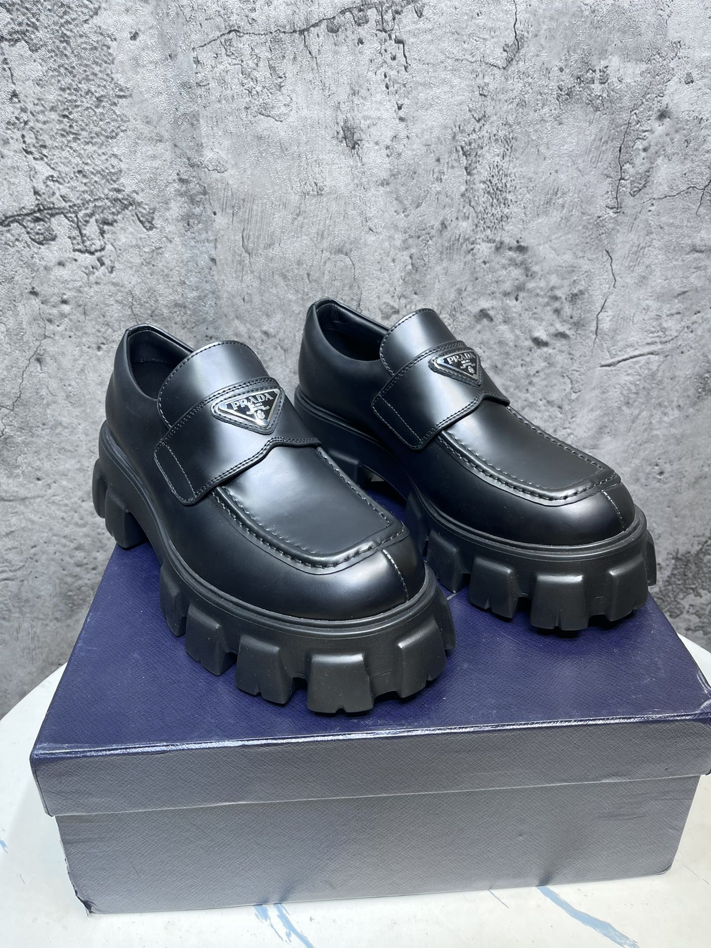LuxluxHouse Best Quality Shoes Prada