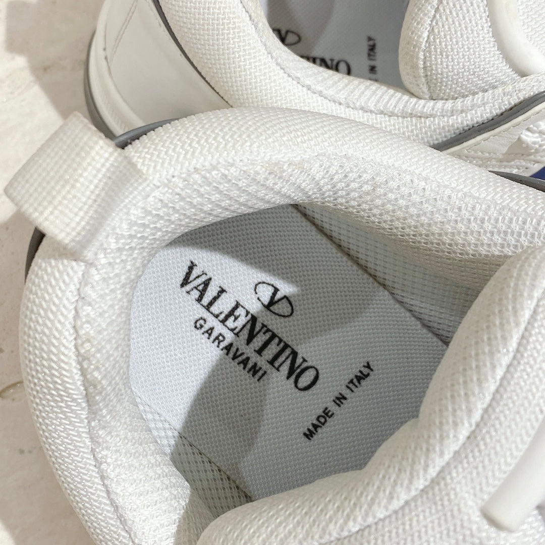 LuxluxHouse Best Quality Shoes Valentino