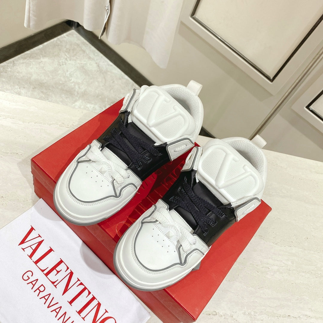 LuxluxHouse Best Quality Shoes Valentino