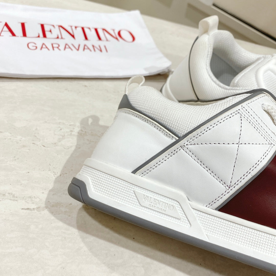 LuxluxHouse Best Quality Shoes Valentino