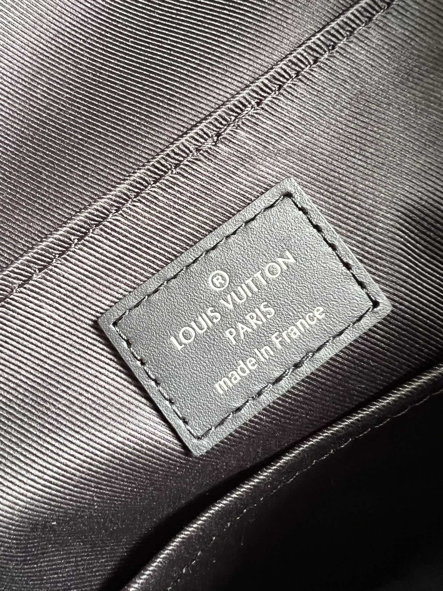 LuxluxHouse Best Quality Bags Louis Vuitton Men