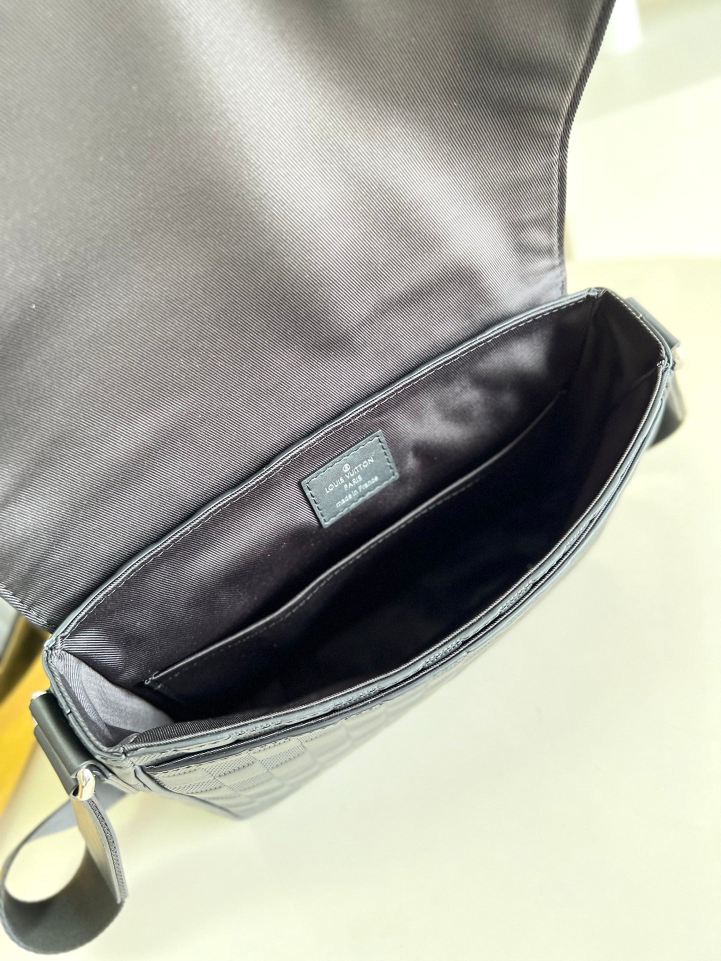 LuxluxHouse Best Quality Bags Louis Vuitton Men