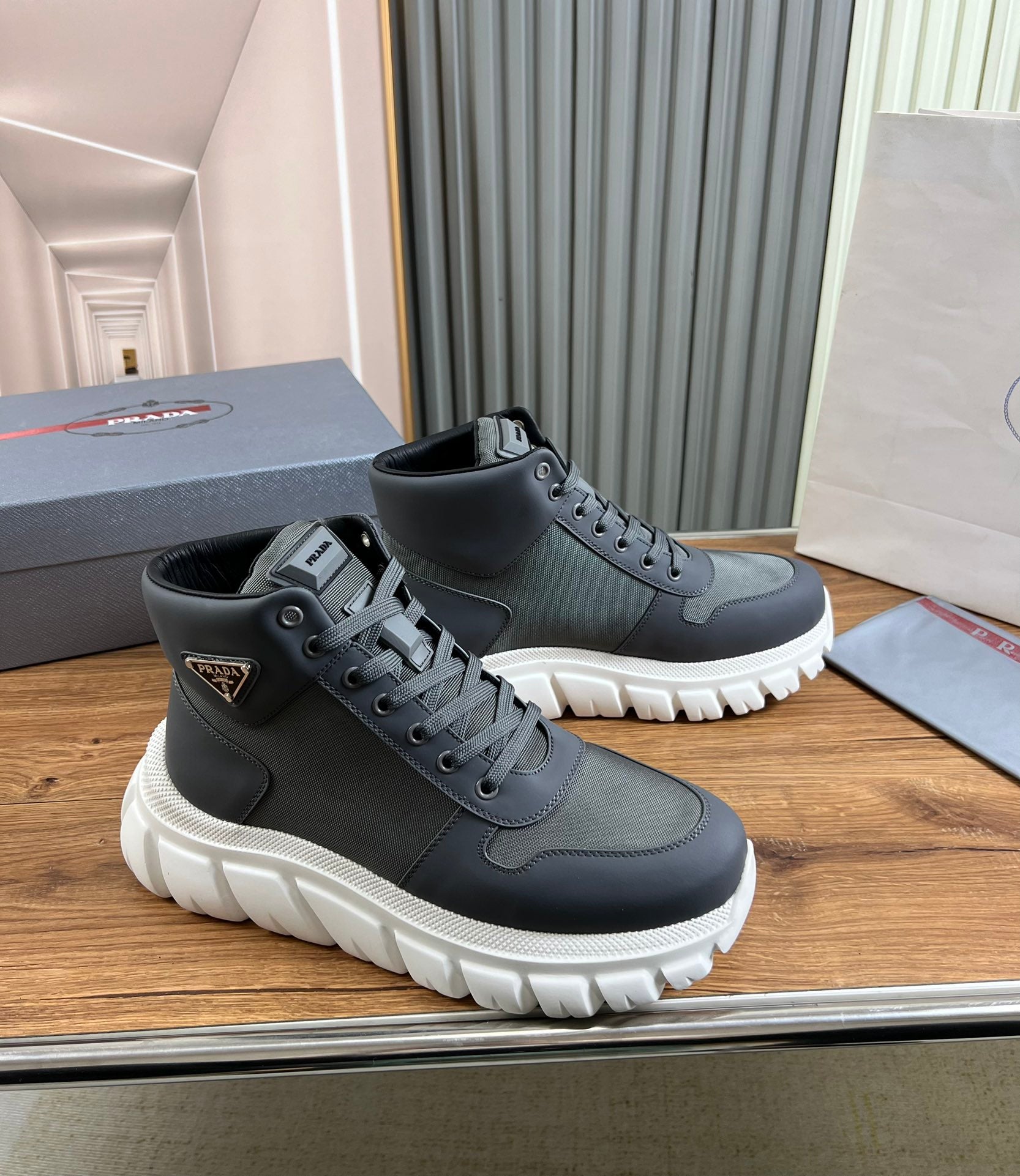 LuxluxHouse Best Quality Shoes Prada