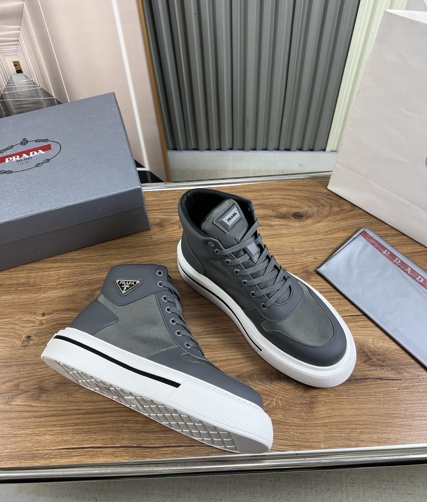 LuxluxHouse Best Quality Shoes Prada