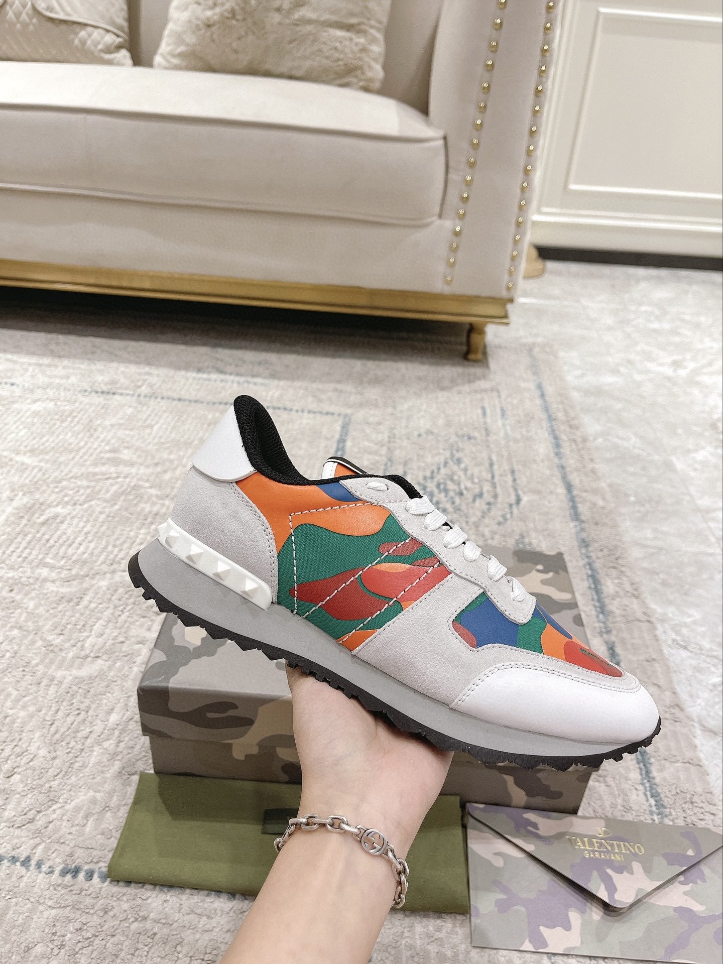 LuxluxHouse Best Quality Shoes Valentino