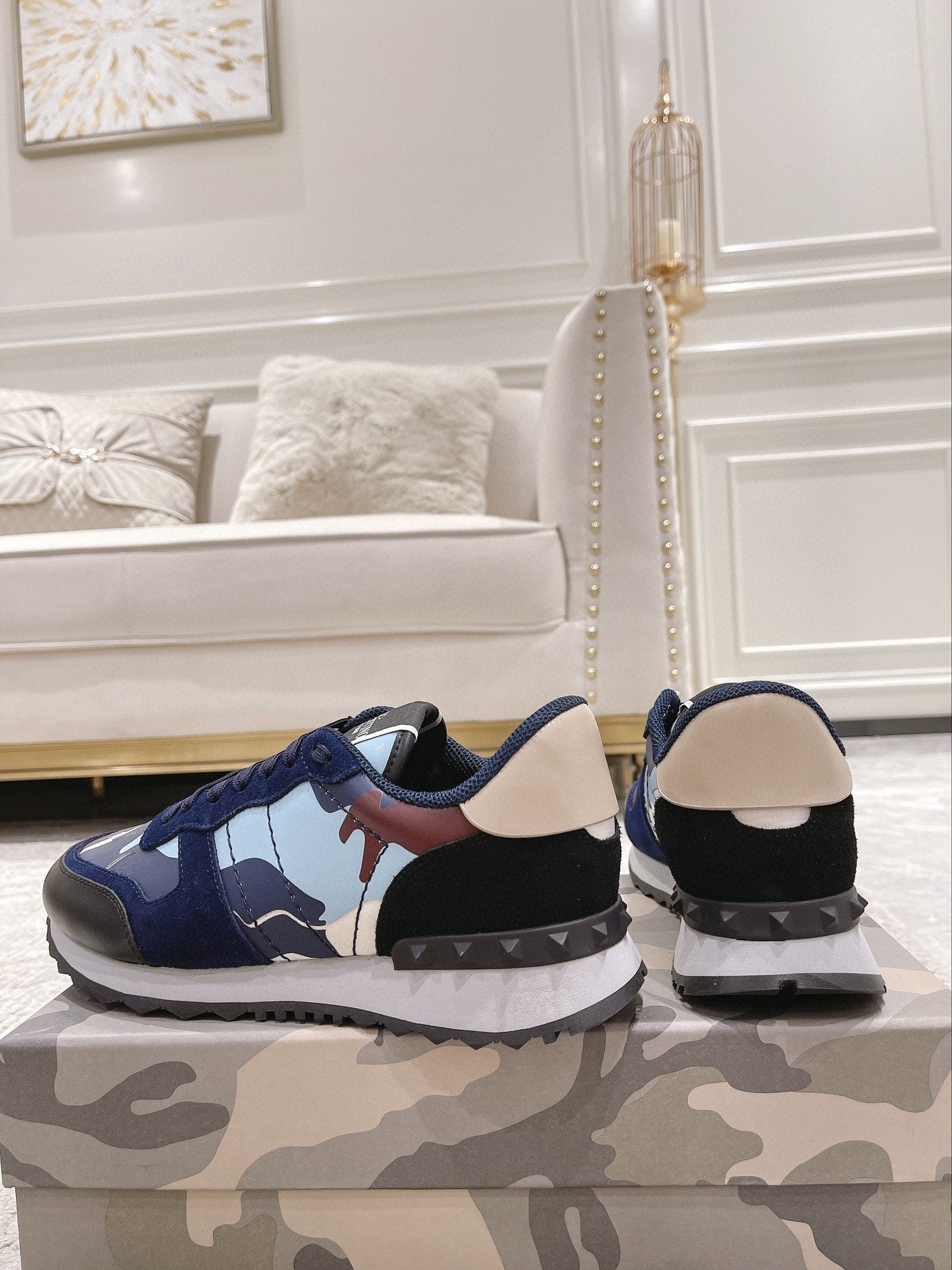 LuxluxHouse Best Quality Shoes Valentino